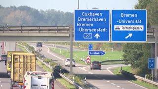 Ein stark befahrener Autobahnabschnitt der A-27 in richtung Bremen.