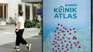 Ein Display im Foyer der Bundespressekonferenz zeigt den neu online geschalteten Bundes-Klinik-Atlas. 