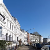 Eine Straße mit Altbremer Häusern.