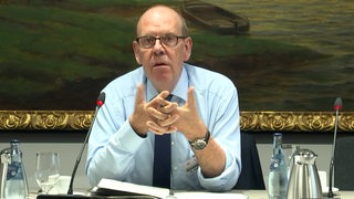 Bremens Landeswahlleiter erläutert die Bremer Ergebnisse der Bundestagswahl 2021.