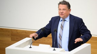 Andreas Philippi (SPD), Gesundheitsminister Niedersachsen, spricht im Landtag Niedersachsen.