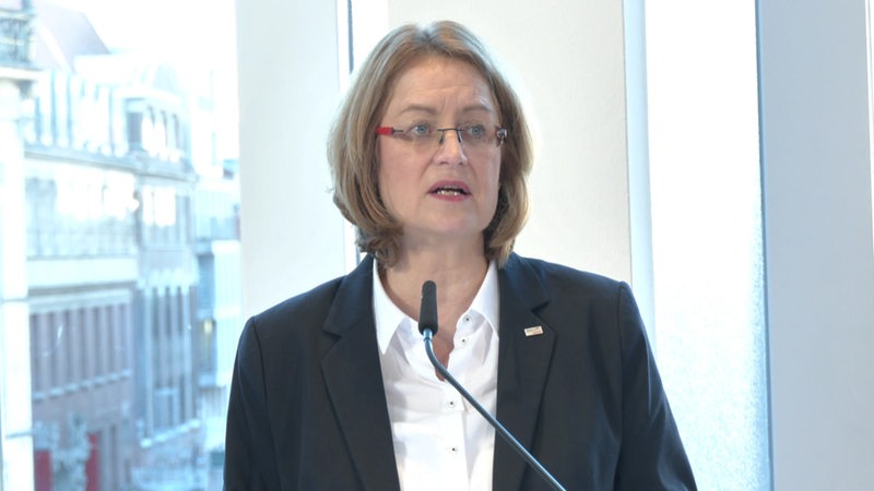 Bürgerschaftspräsidentin Antje Grotheer spricht auf dem Neujahrempfang