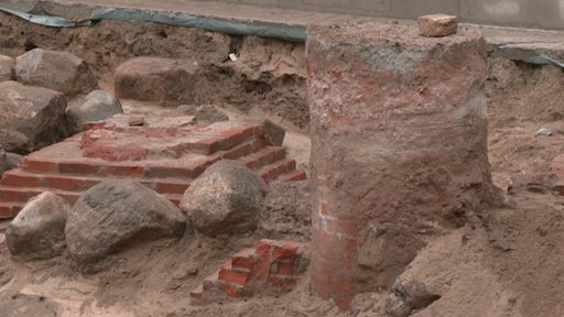 Archäologische Funde in einer Baugrube in Bremen. 