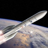 Eine Ariane 6-Rakete fliegt durchs Weltall. Im Hintergrund ist ein Teil der Erde zu sehen.