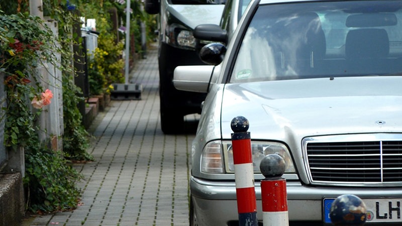 Gelbe Karte für Falschparker*innen