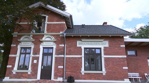 Ein zum Gästehaus umgebautes Bahnhofsgebäude in Bruchhausen-Vilsen