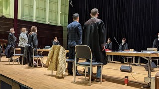 Gerichtsverhandlung im großen Saal der Bremer Glocke.