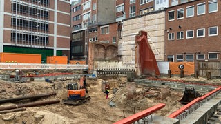 Baugrube des neuen Essighauses in der Langenstraße