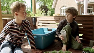 Ben und Henry sind Brüder. Beide haben Autismus und ganz unterschiedliche Bedürfnisse.