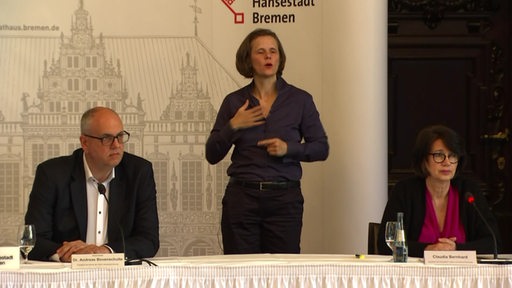 Pressekonferenz mit Andreas Bovenschulte und Claudia Bernhard sowie einer Gebärdendolmetscherin