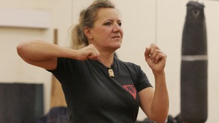Gudrun Glaser ist Selbstverteidigungs-Trainerin für Frauen in Bremen