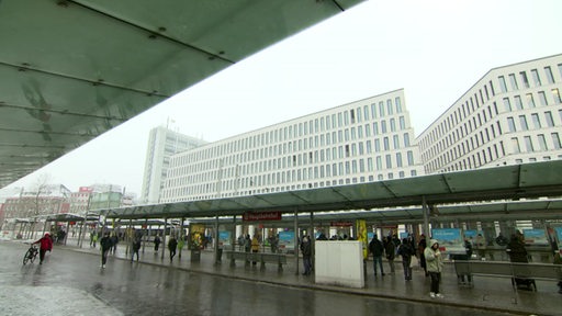Die Haltestellen auf dem Vorplatz des Bremer Hauptbahnhofs.