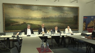 Der Bremer Senat bei der Senatspressekonferenz im Rathaus. 