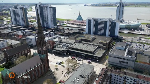 Das Hafenressort von Bremerhaven von oben. 