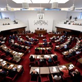 Konstituierende Sitzung der Bremischen Bürgerschaft. Imhoff wurde zum neuen Präsidenten des Bremer Landtages und der Bremischen Bürgerschaft gewählt.