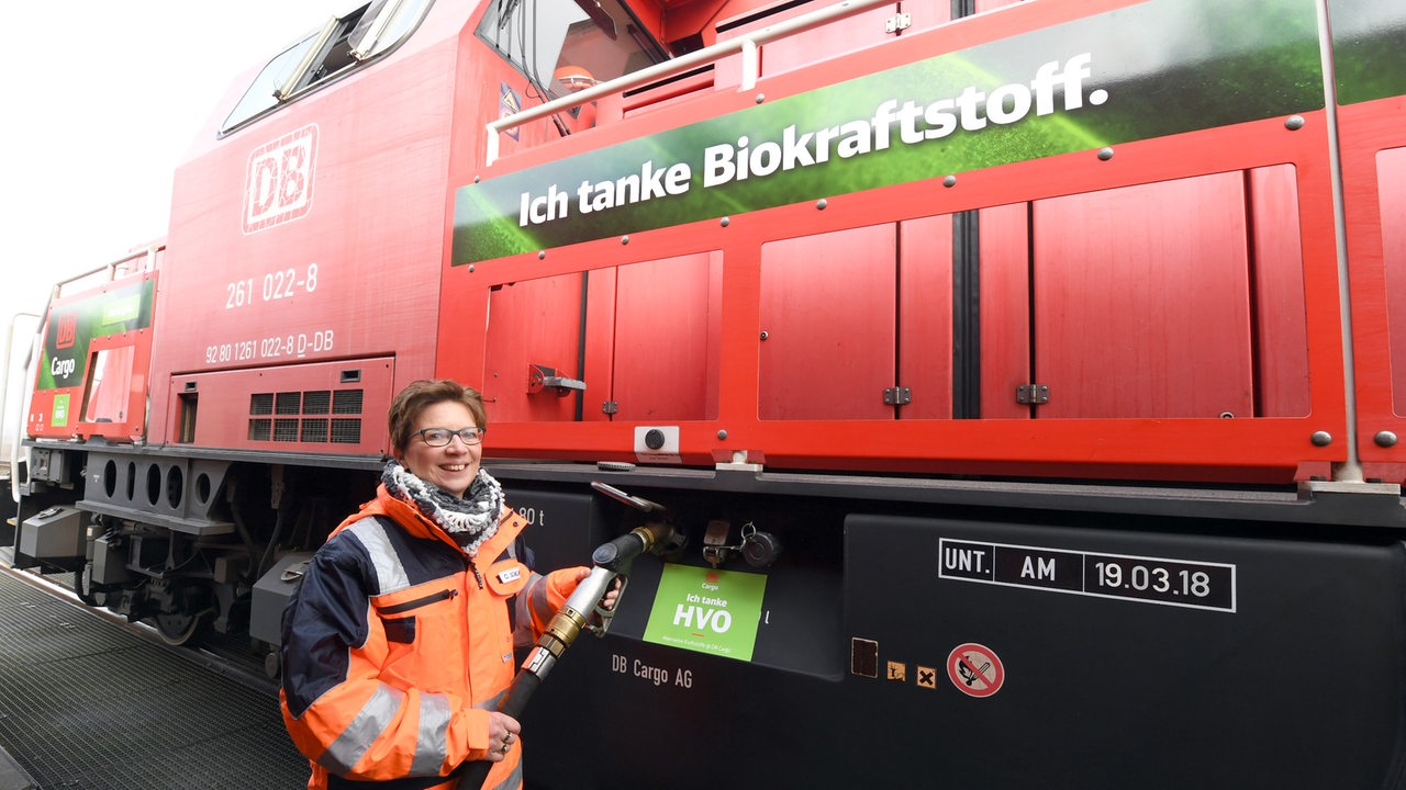 Darum fahren Bremerhavens Hafenbahnen ab sofort mit Speiseöl-Resten - buten  un binnen