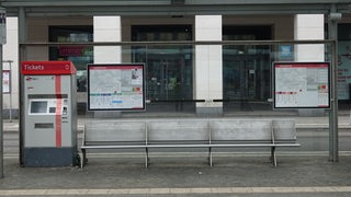 Bremen muss Beschwerden gegen Falschparker auf Gehwegen nachgehen - DER  SPIEGEL