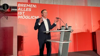 CDU-Spitzenkandidat Frank Imhoff am Rednerpult 