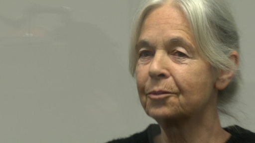 Die Angeklagte ehemalige RAF-Terroristin Daniela Klette im Gerichtssaal