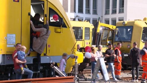 Ausgestellte Eisenbahnzüge in Bremen