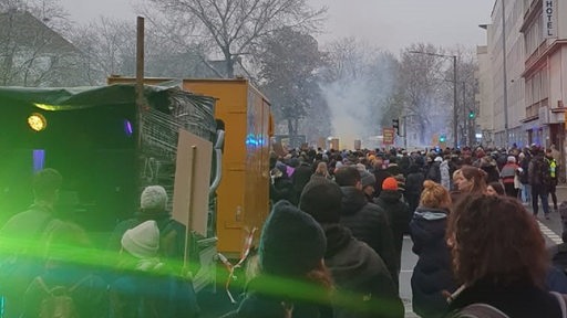 Menschen demonstrieren für die Bremer Kulturszene