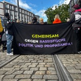 Eine Demonstration gegen die Migrationspolitik startet am Brill in Bremen.