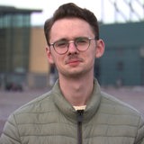 Leonard Geßner, Organisator des Deuschrap-Festivals "Turn Up BRMN" steht vor der Osterwiese
