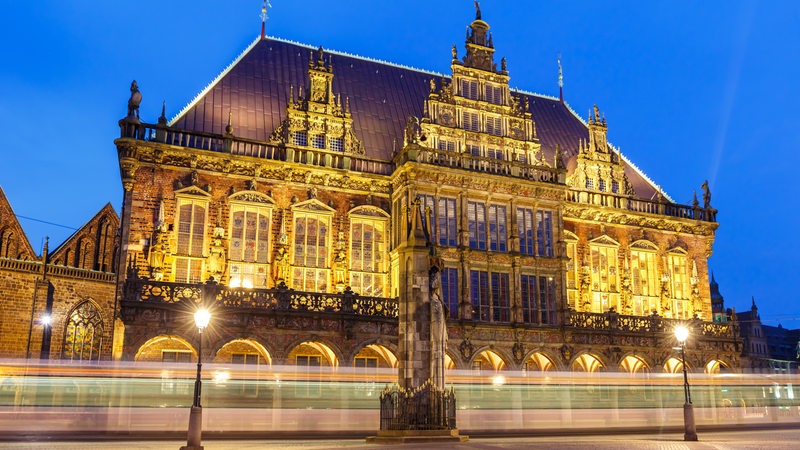 Das Bremer Rathaus bei Nacht