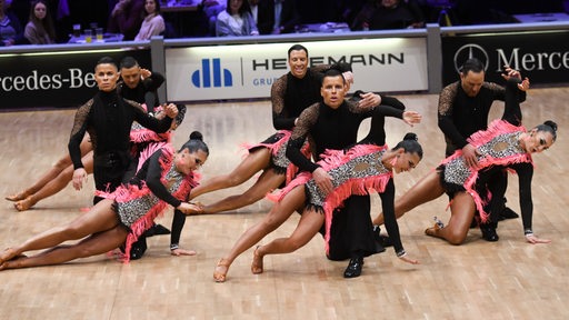 Pose der niederländischen Lateinformation DSV Dance Impression mit der Choreografie "Christian Aguilera" bei der WM.