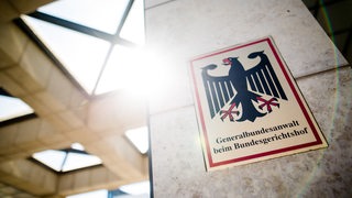 "Generalbundesanwalt beim Bundesgerichtshof" steht auf einem Schild am Eingang zum Gebäude der Bundesanwaltschaft.