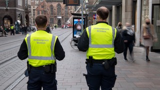 Zwei Mitarbeiter des Ordnungsamts in Bremen