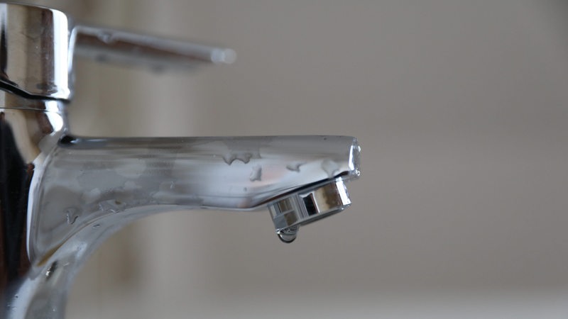 Ein Wasserhahn.