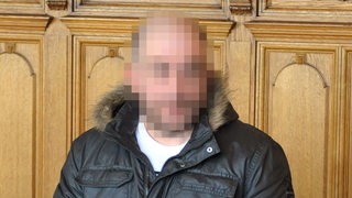 Der 39-jährige Angeklagte Ibrahim M. am Freitag (13.01.2012) in einem Saal des Bremer Landgerichtes.  (Archivbild)