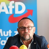 Frank Magnitz bei einer Pressekonferenz der Bremer AfD (Archivbild).