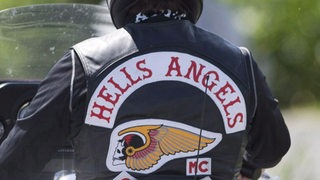 Ein Mitglied der Hell's Angels auf seinem Motorrad (Archivbild)