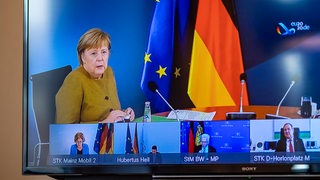 Bundeskanzlerin Angela Merkel in einer Videokonferenz mit den Ministerpräsidenten.