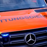 Rettungswagen im Einsatz (Symbolbild)