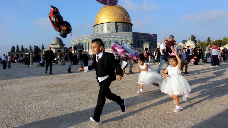 Palästinensische Kinder beim Beginn des Opferfests in der Nähe der Al-Aqsa-Moschee in der Altstadt von Jerusalem