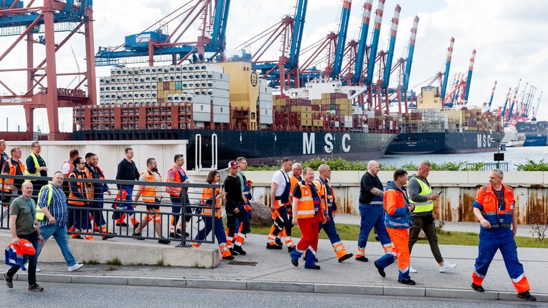 Warnstreik im Hamburger Hafen