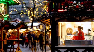 Das Nikolausdorf 2023. Der Weihnachtsmarkt auf dem Kölner Rudolfplatz