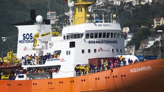 Flüchtlinge im Jahr 2017 auf dem Rettungsschiff "Aquarius".