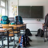 Ein leeres Klassenzimmer