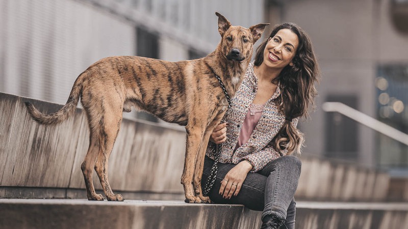 Ellen Marques mit Hund