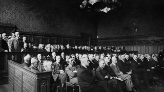 Ein Bild aus der ersten Sitzung der Ernannten Bremischen Bürgerschaft im April 1946.