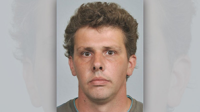 Fahndungsbild der Polizei nach Andreas Becker (Porträt)