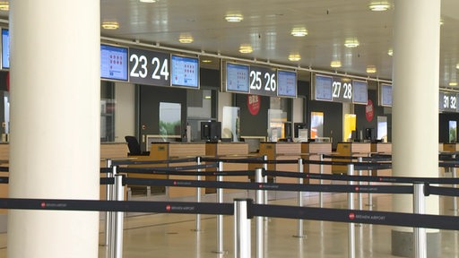 Der leere Check In Bereich des Bremer Airport. 