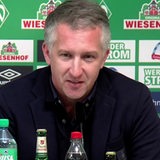 Werders Geschäftsführer Frank Baumann während einer Pressekonferenz.