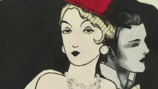 Ein Ausschnitt eines Bühnenbildes, auf dem der Kopf einer geschminkten Frau mit rotem Hut zu sehen ist. 