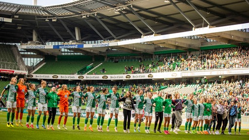 Wann dürfen Werders Fußballerinnen wieder im Weser-Stadion jubeln? - buten  un binnen