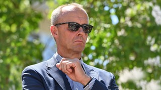 Friedrich Merz mit Sonnenbrille